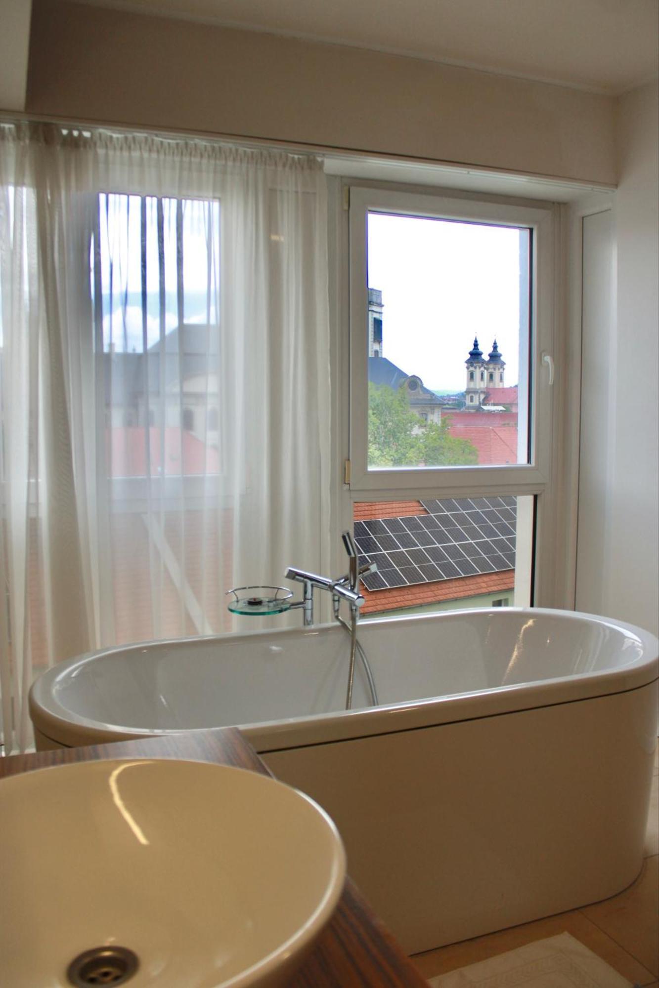 Klapka-Lak Apartman Eger Bagian luar foto